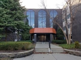 9530 Lamon Avenue 104, Skokie, IL 60077