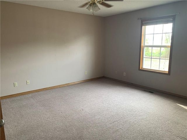 513 Brooklyn Court, Frontenac, KS 66763