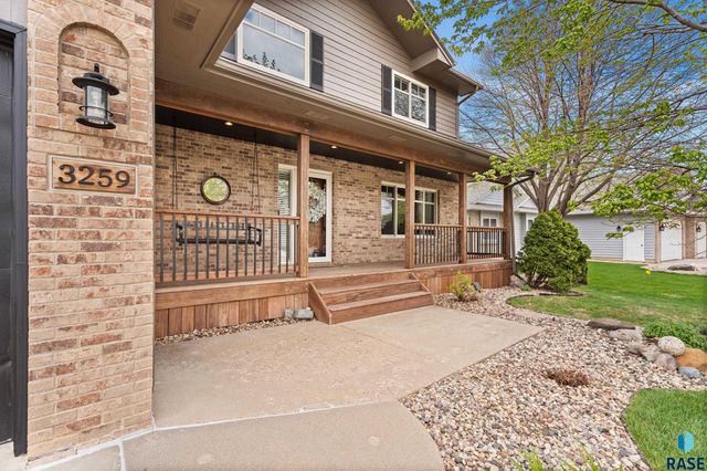 3259 S Grace Ave Avenue, Sioux Falls, SD 57103