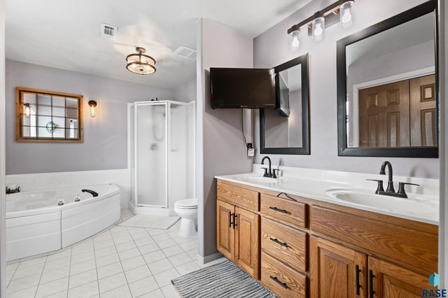 3259 S Grace Ave Avenue, Sioux Falls, SD 57103