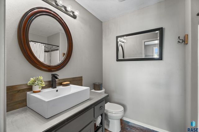 3259 S Grace Ave Avenue, Sioux Falls, SD 57103
