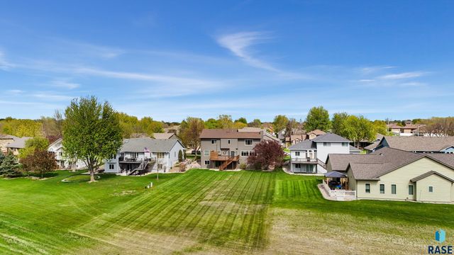 3259 S Grace Ave Avenue, Sioux Falls, SD 57103