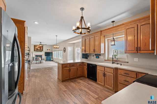 3259 S Grace Ave Avenue, Sioux Falls, SD 57103