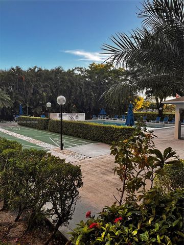 2900 N Course Dr 107, Pompano Beach, FL 33069