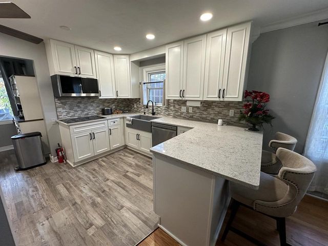 1640 E Ridge Road, Beloit, WI 53511