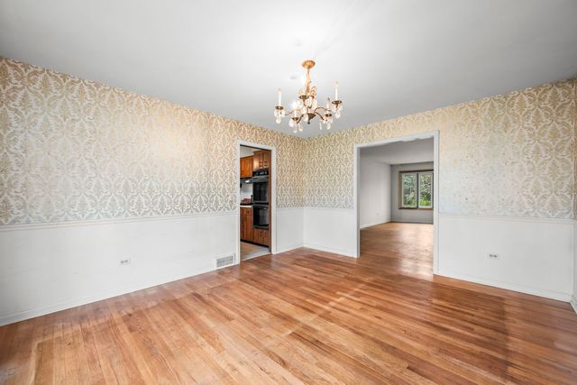 1402 N Harvard Avenue, Arlington Heights, IL 60004