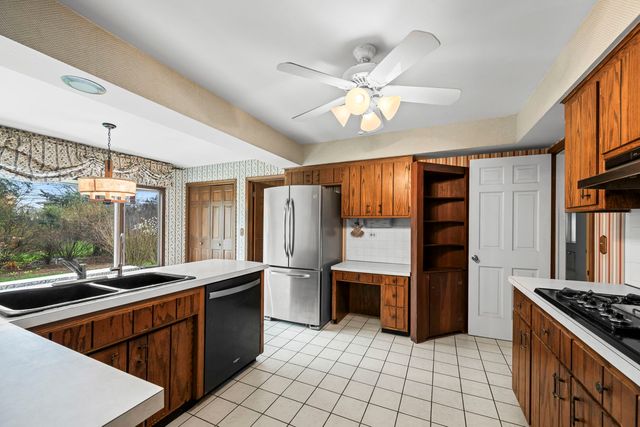 1402 N Harvard Avenue, Arlington Heights, IL 60004