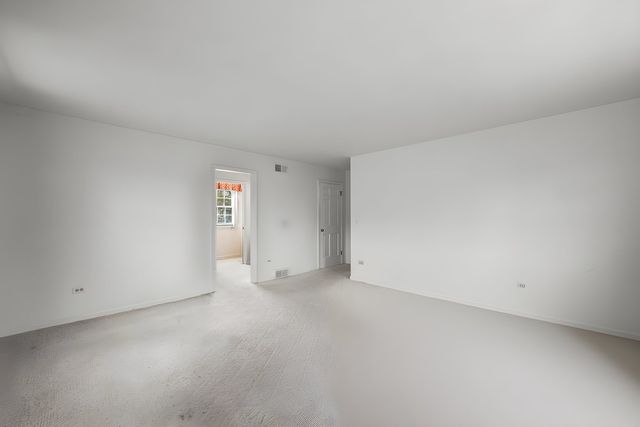 1402 N Harvard Avenue, Arlington Heights, IL 60004