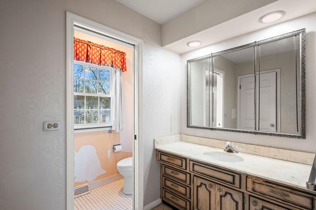 1402 N Harvard Avenue, Arlington Heights, IL 60004