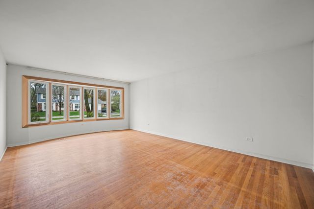 1402 N Harvard Avenue, Arlington Heights, IL 60004