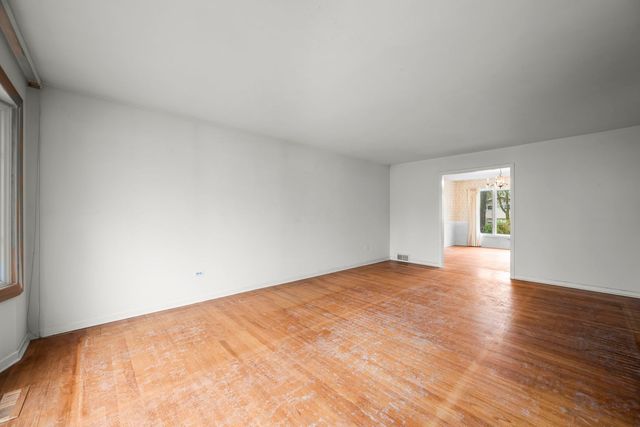 1402 N Harvard Avenue, Arlington Heights, IL 60004