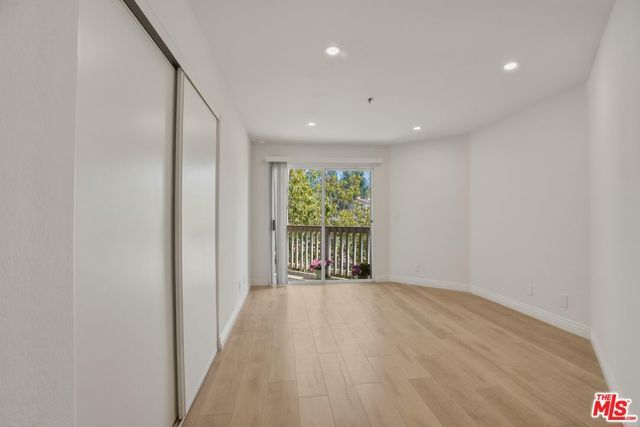 675 Oak Run Trail TL301, Oak Park, CA 91377