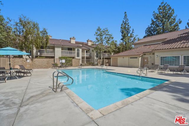 675 Oak Run Trail TL301, Oak Park, CA 91377
