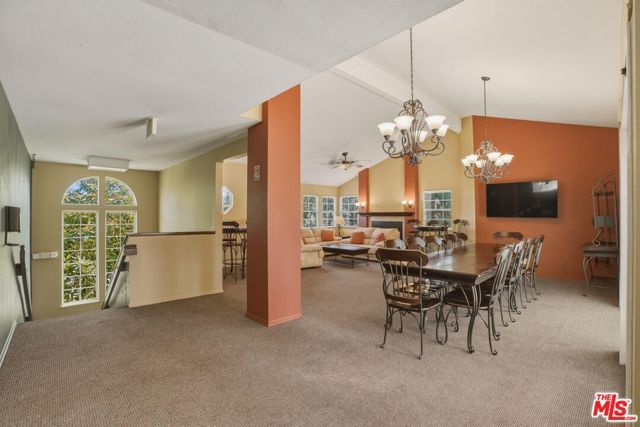 675 Oak Run Trail TL301, Oak Park, CA 91377
