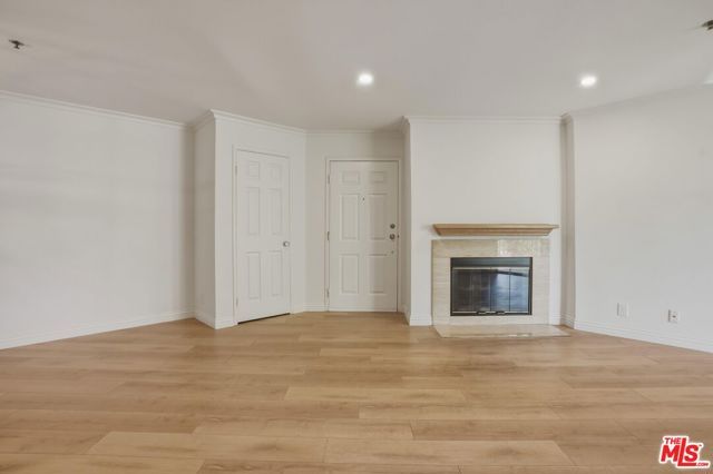 675 Oak Run Trail TL301, Oak Park, CA 91377