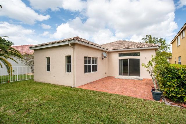 4015 Palm Place, Weston, FL 33331