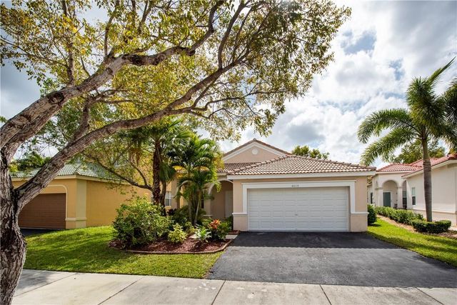 4015 Palm Place, Weston, FL 33331