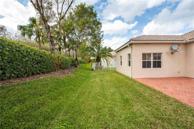 4015 Palm Place, Weston, FL 33331
