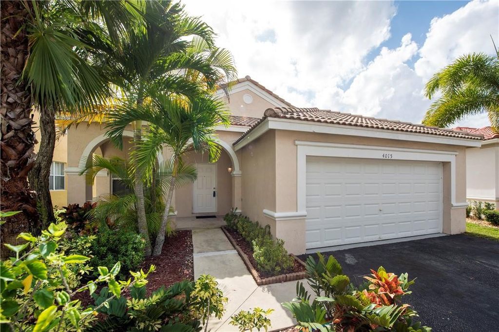 4015 Palm Place, Weston, FL 33331