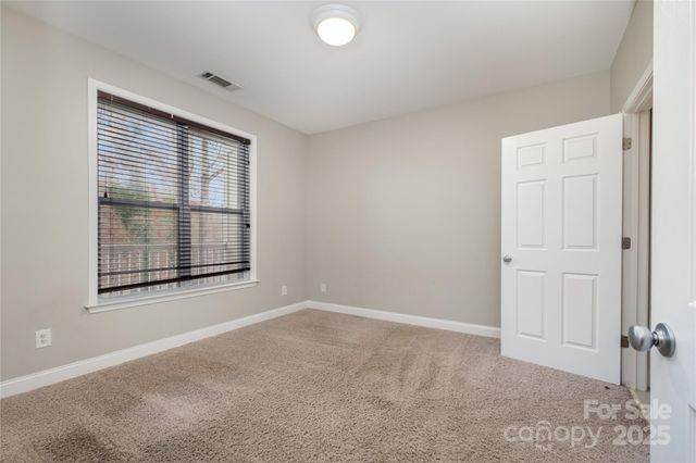 1000 E Woodlawn Road 217, Charlotte, NC 28209