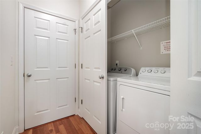 1000 E Woodlawn Road 217, Charlotte, NC 28209