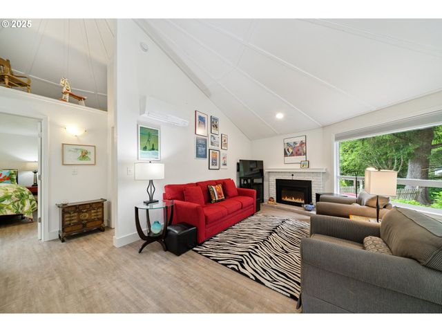 3632 W CHINOOK Ave, Cannon Beach, OR 97110
