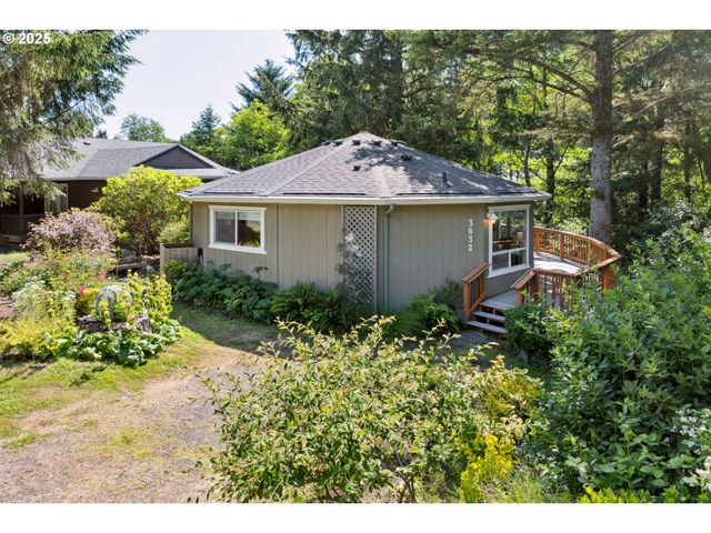3632 W CHINOOK Ave, Cannon Beach, OR 97110