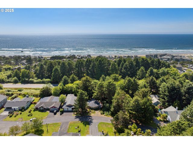 3632 W CHINOOK Ave, Cannon Beach, OR 97110