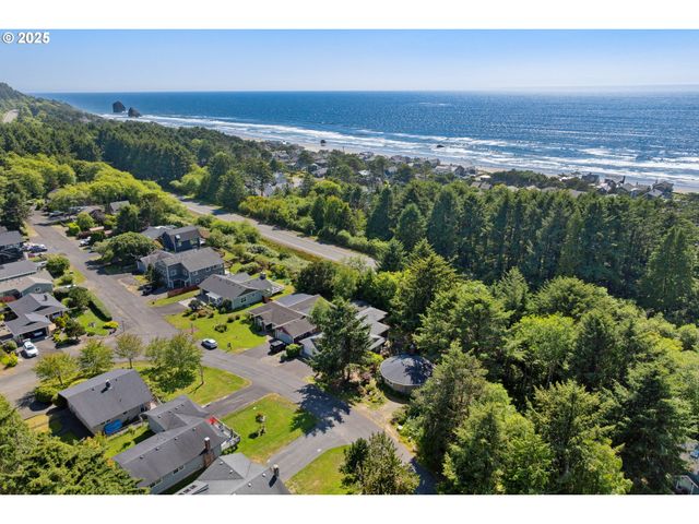 3632 W CHINOOK Ave, Cannon Beach, OR 97110