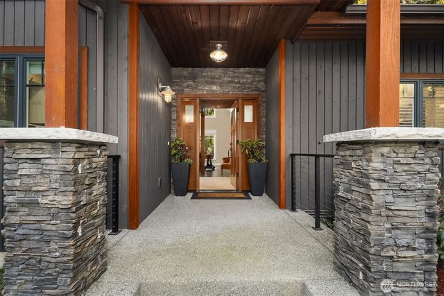 7315 Moon Valley Rd SE, North Bend, WA 98045