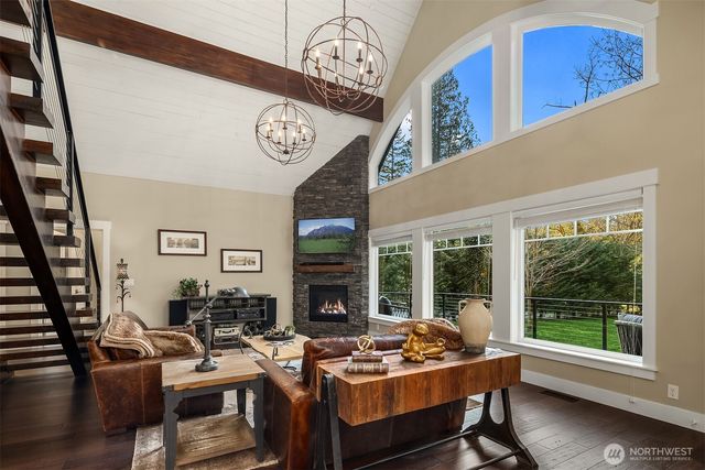 7315 Moon Valley Rd SE, North Bend, WA 98045