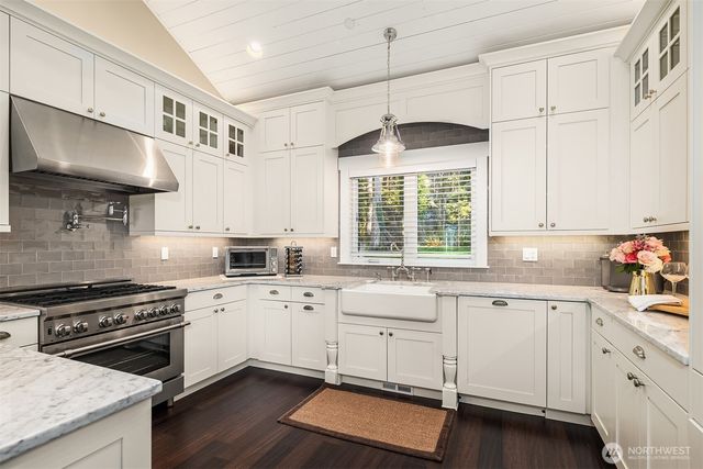 7315 Moon Valley Rd SE, North Bend, WA 98045