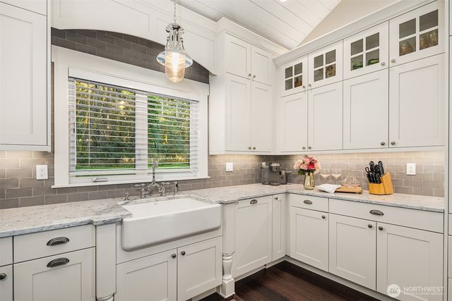 7315 Moon Valley Rd SE, North Bend, WA 98045