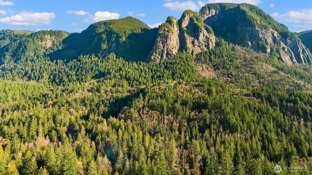 7315 Moon Valley Rd SE, North Bend, WA 98045