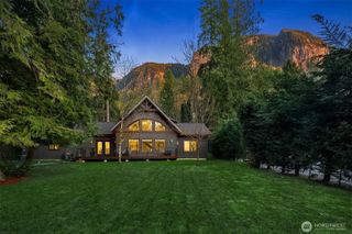 7315 Moon Valley Rd SE, North Bend, WA 98045