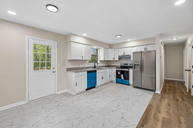 112 Stegall Street, Rossville, GA 30741