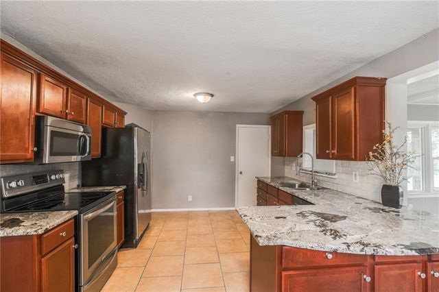 3011 S 10TH Street, Kansas City, KS 66103