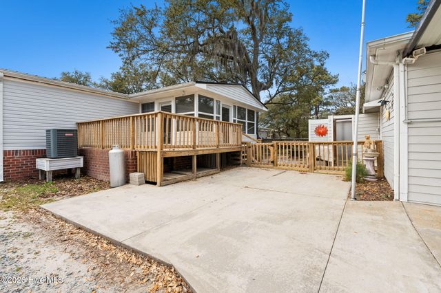 2570 Maiden Lane SW, Supply, NC 28462