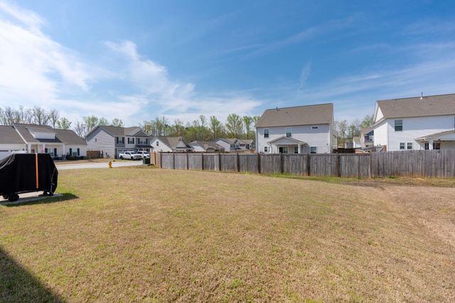 136 Frost Flower Way, Fountain Inn, SC 29644