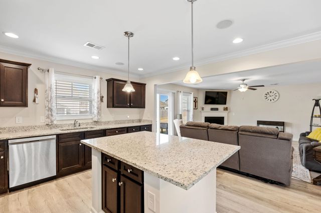 136 Frost Flower Way, Fountain Inn, SC 29644