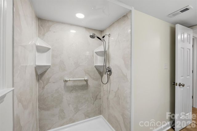 7434 Kilcullen Drive, Charlotte, NC 28270