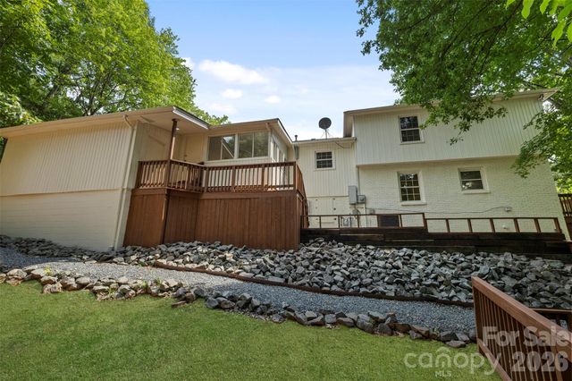 7434 Kilcullen Drive, Charlotte, NC 28270