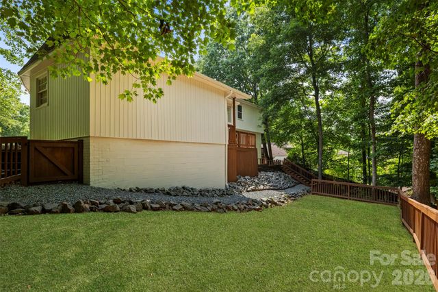 7434 Kilcullen Drive, Charlotte, NC 28270