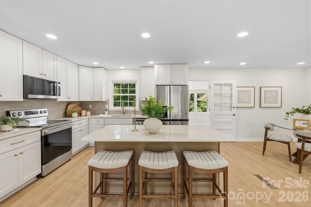 7434 Kilcullen Drive, Charlotte, NC 28270