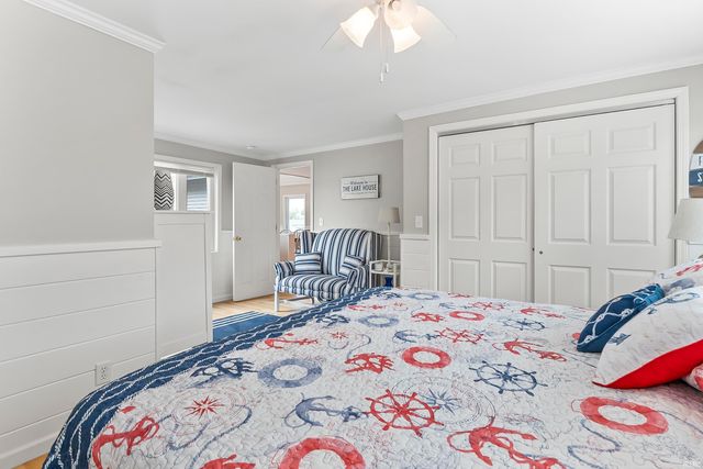 11247 N East Wawasee Drive, Syracuse, IN 46567