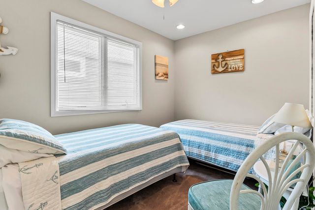 11247 N East Wawasee Drive, Syracuse, IN 46567