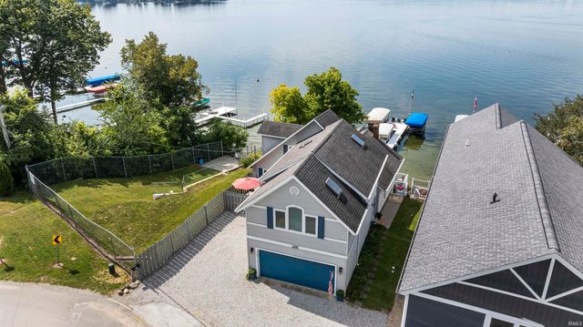 11247 N East Wawasee Drive, Syracuse, IN 46567