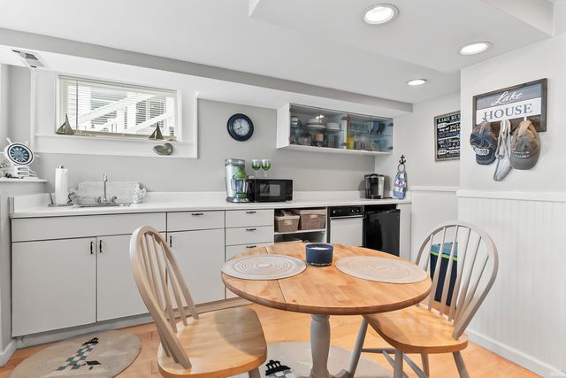 11247 N East Wawasee Drive, Syracuse, IN 46567