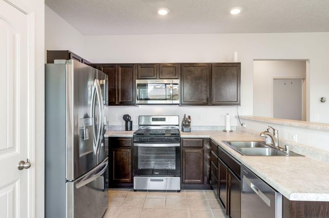 2 Avenida Parque Court, Los Lunas, NM 87031