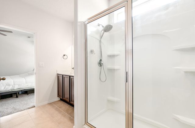 2 Avenida Parque Court, Los Lunas, NM 87031